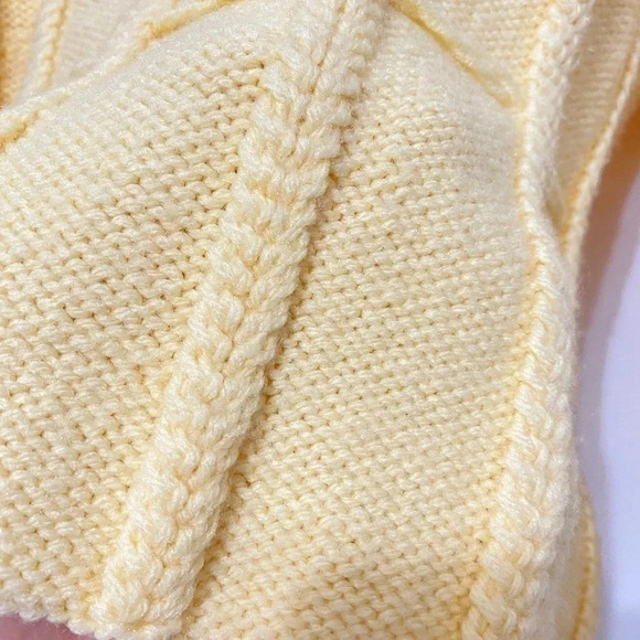Vintage - Yellow Bavarian Style Boucle Sweater - Picture 4 of 7